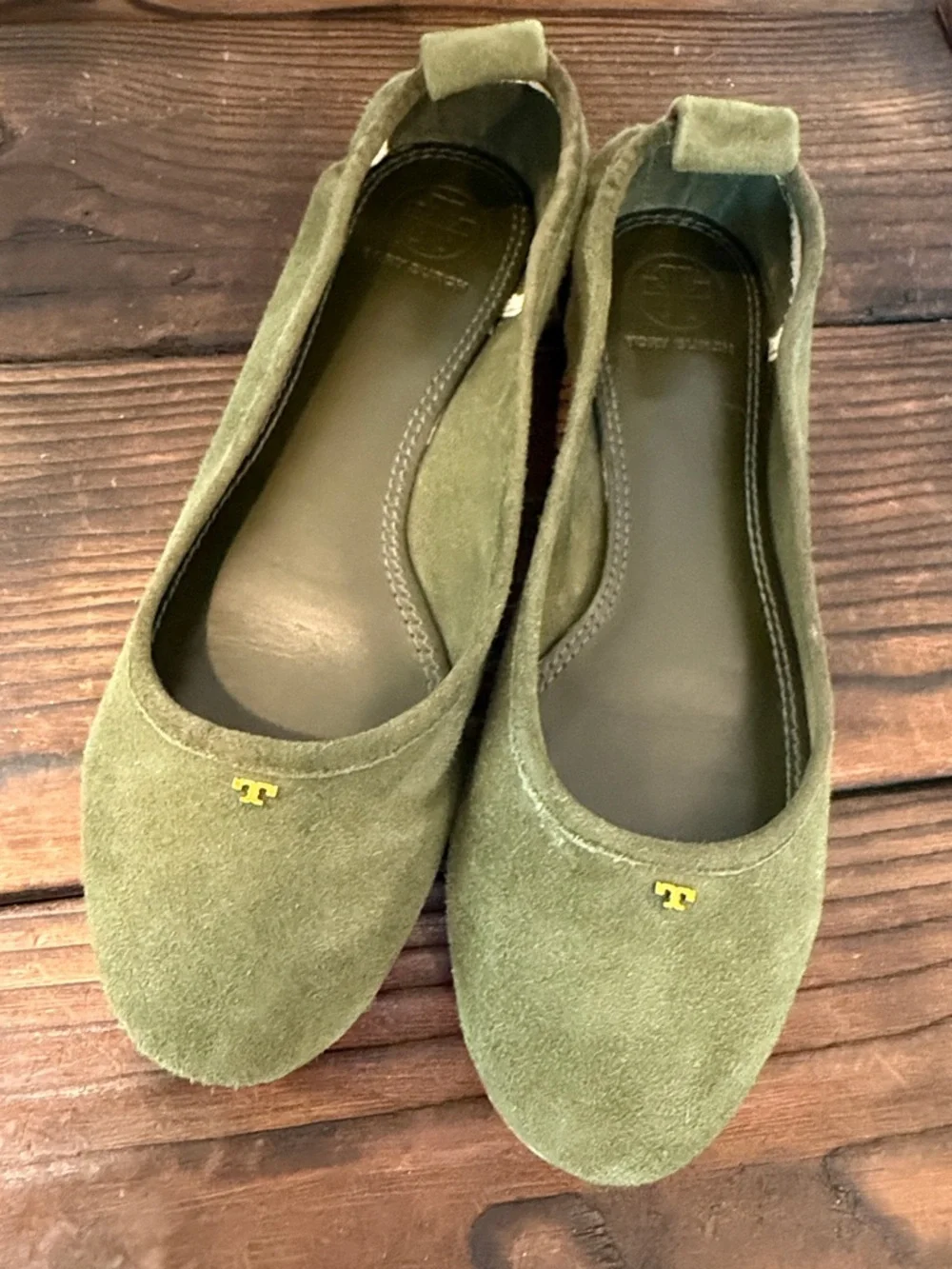 Tory Burch Therese Olive Green Suede Ballet Flats with Gold Logo